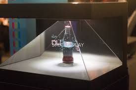 Holographic Displays Tanpa Kacamata, Tampilan 3D di Ruangan Lo