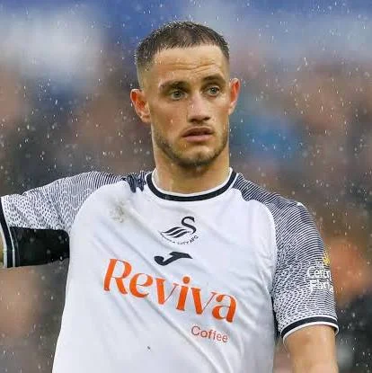 Jerry Yates: Striker Pekerja Keras dengan Insting Gol Tajam